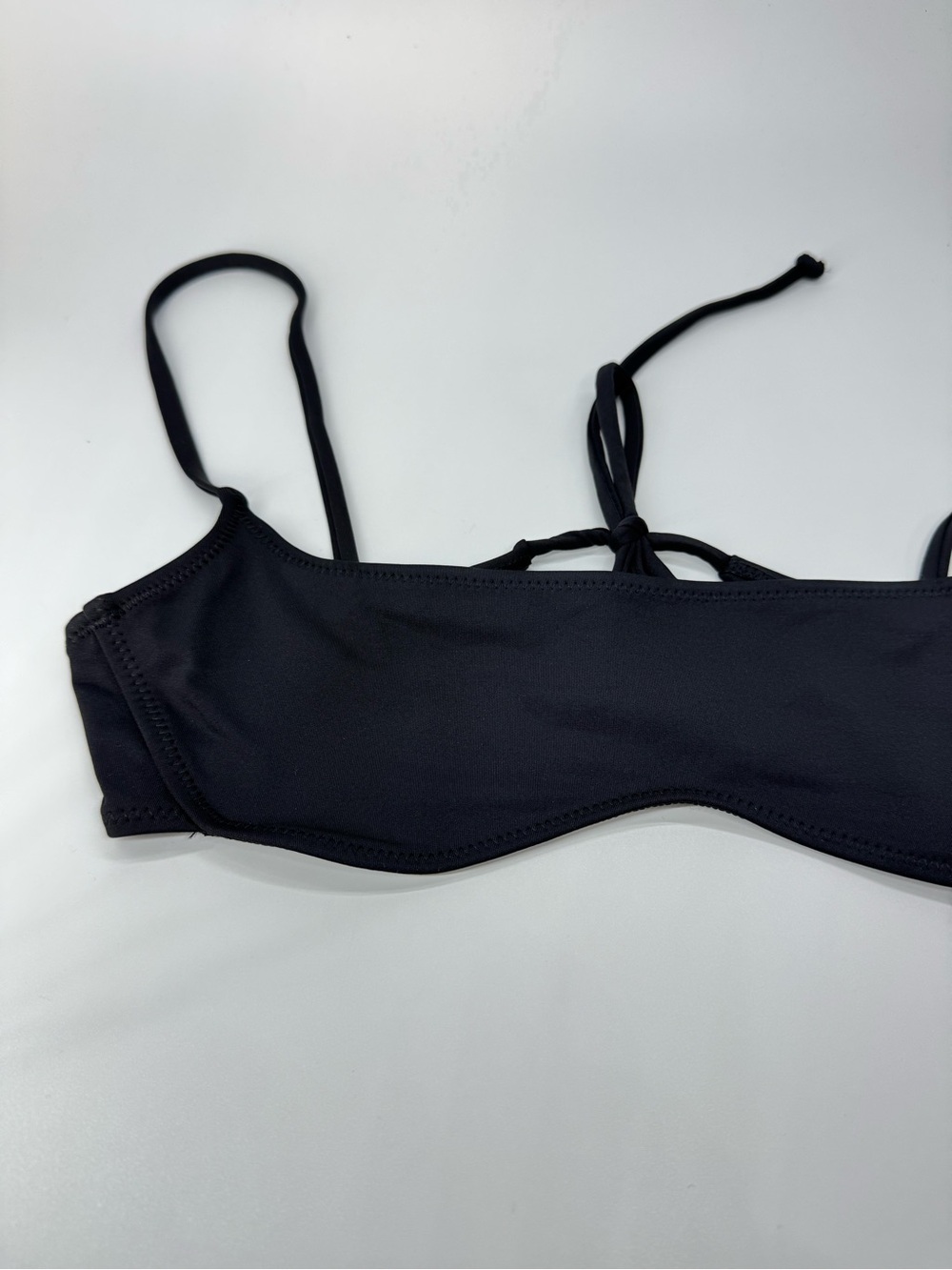 SKIMS Recycled Swim Micro Scoop Bikini Top Onyx XS NWT - Picture 2 of 8